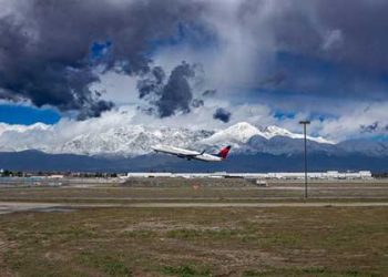 온타리오 국제공항 이용객 수 크게 증가 역대 최고 기록