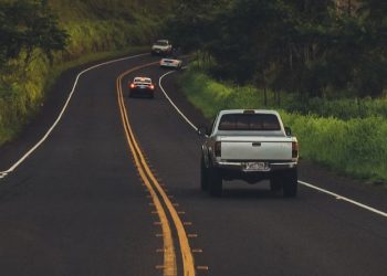 내비 운전, 추락사고 잇따라..하와이 같은 장소서