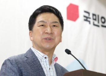 與 “선관위, 감사 거부하면 고발…노태악 즉각 사퇴하라”