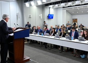 연준 금리 인상론 다시 슬금슬금…”6월에 올릴 수도”