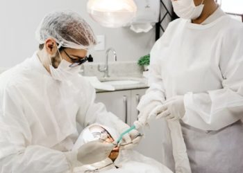 “치약은 콩알만큼, 칫솔질은 회전법”