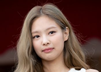 블핑 제니, 호주 공연 끝까지 못해…’컨디션 난조’ 탓