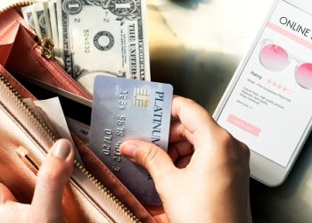 소비자 10명 중 9명 “물가 상승 탓에 지출 줄여”