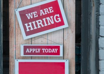 “실업 빠르게 증가 중”…실업수당 청구 20개월 만 최다