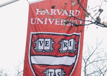 하버드 영안실서 시체 불법 판매 적발..”들어와 골라”