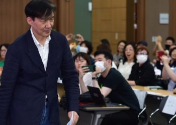 조국 ‘입시비리’ 등 혐의 항소심, 내달 본격 시작…1심 징역 2년