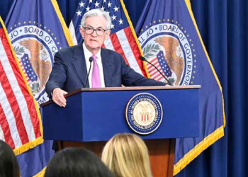 파월 “갈 길 멀다”…추가 금리인상 시사, 나스닥 1.2% 급락