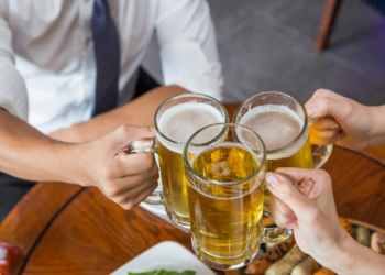 술자리서 짭짤한 안주 찾는 이유 나왔다