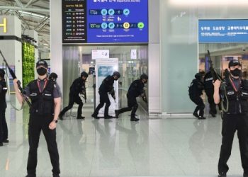 발칵 뒤집힌 인천공항..몽골 10대들 “항공기 폭탄 싣겠다”