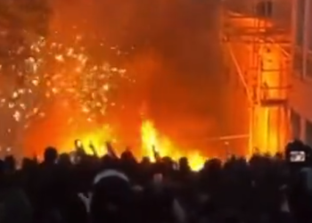 “폭력의 밤” 통제불능 사태 가나, 프랑스 약탈 확산(영상)