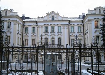 전쟁 중에도 부패 찌든 우크라, 뇌물 혐의 대법원장 체포