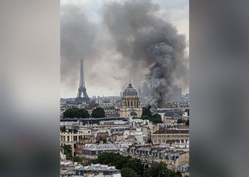 파리 한복판 가스 폭발…건물 와르르(영상)