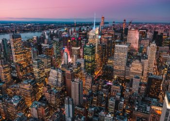 감원 칼바람에도 연봉은 올라…최고연봉은 부동산신탁회사