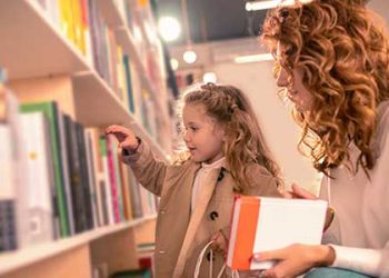 “아동들, 외설도서 접근 금지하는게 맞나”논쟁 중