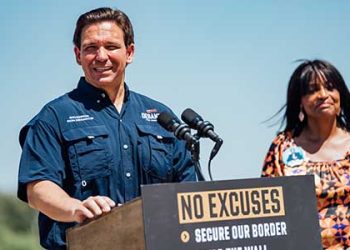 디샌티스, 트럼프 복사판…장벽건설, 출생시민권 폐지