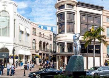 베벌리힐스 고급식당들 돌며 손님들 지갑 노려