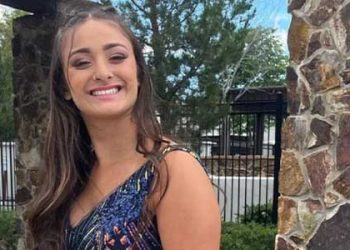 빨간불 무시 차량에 10대 소녀 참변…남친 졸업식 다녀오다