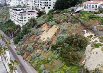 샌클레멘테서 한 달 만에 또 산사태…메트로링크 운행중단