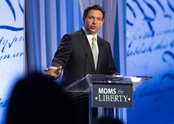 디샌티스, 중도 포기하나..지지율 열세 캠프서 회의론