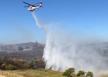 테메큘라 지역 대규모 산불 발생..한때 주민대피령