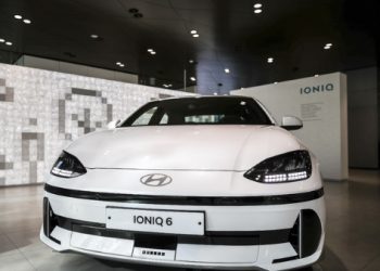 IRA보조금 없는데 미 전기차 점유율 2위..무슨 비결?