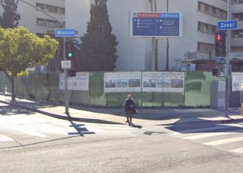 이스트 LA, 소총 든 남성 거리 돌며 연쇄 총격…행인 중태