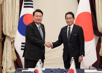 윤석열 지지율, 부울경서 11%p 급락…국힘 비상