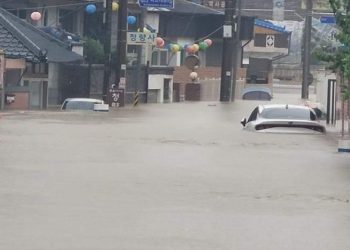 물폭탄 덮친 한국 전국 물난리 사망 22명·실종 14명