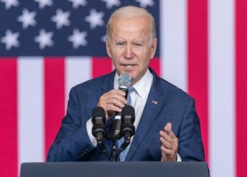 바이든, 재선 도전 첫 분기 7200만 달러 모금…트럼프의 2배