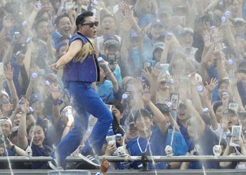 폭우 참사 속 “날씨 완벽했다”는 싸이 논란