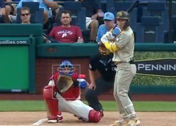 질주하는 김하성 어디까지…벌써 11홈런(영상)