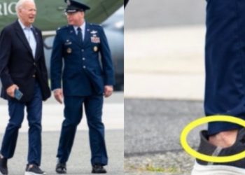 맨발에 운동화 신은 바이든… 전용기 낮은 트랩 사용 왜?