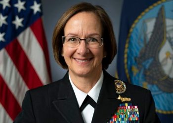 해군참모총장에 첫 여성 후보 프란체티 제독 지명