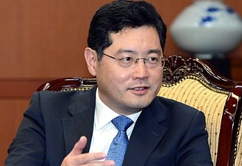 “친강 中 외교 잠적은 불륜 때문”