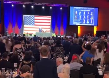 트럼프, 대선출마 자금 2억2500만달러 은행대출 받아(영상)