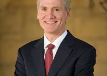 ‘논문데이터 조작’ 스탠퍼드 총장 사임…대학신문 의혹제기