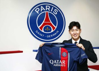 이강인, 파리생제르맹 공식 입단…2028년까지 계약