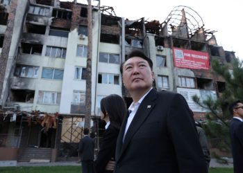 윤석열, 우크라이나 깜짝 방문…젤렌스키와 정상회담