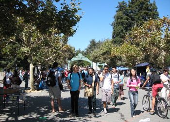 [화제] LA서 비행기로 통학하는 UC버클리 학생