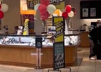 LA 또 다시 ‘스매쉬 앤 그랩’ 절도…다우니 보석상 싹쓸이(영상)