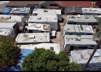 실마 지역 노숙 RV차량들 이동명령 거부