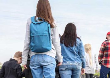 텍사스가 보낸 이민자 버스 또 다시 LA 도착.. 6번째 버스