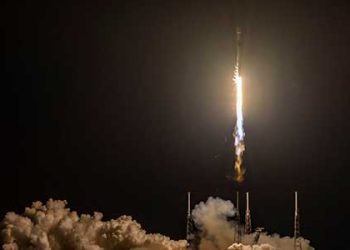 스페이스X 남가주서 Falcon 9 로켓 발사