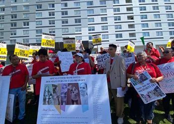 ” LA 콘서트 취소해” 호텔노조 스위프트 압박