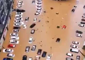 폭우에 베이징 쑥대밭…142년만 최고강우량(영상)