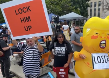 ‘대선결과 전복시도 기소’ 트럼프, DC 법원 출석 무죄 주장(영상)