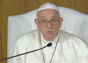 프란치스코 교황 “성전환자도 하느님의 자녀들”