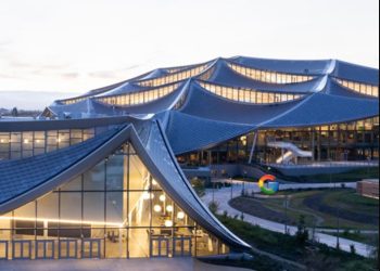 “사무실 출근하면 호텔 제공”…구글 직원들 “노 땡큐”