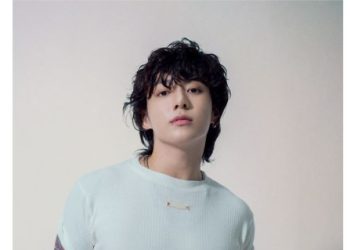 정국, 빌보드 글로벌 차트 3주연속 1위…K팝 솔로 처음