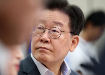 검찰, 이재명 소환 통보 “백현동 특혜 개입 정황…피의자 신분”